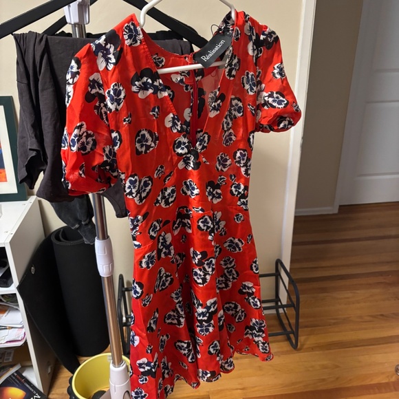 Realisation size S dress never worn - Picture 2 of 3